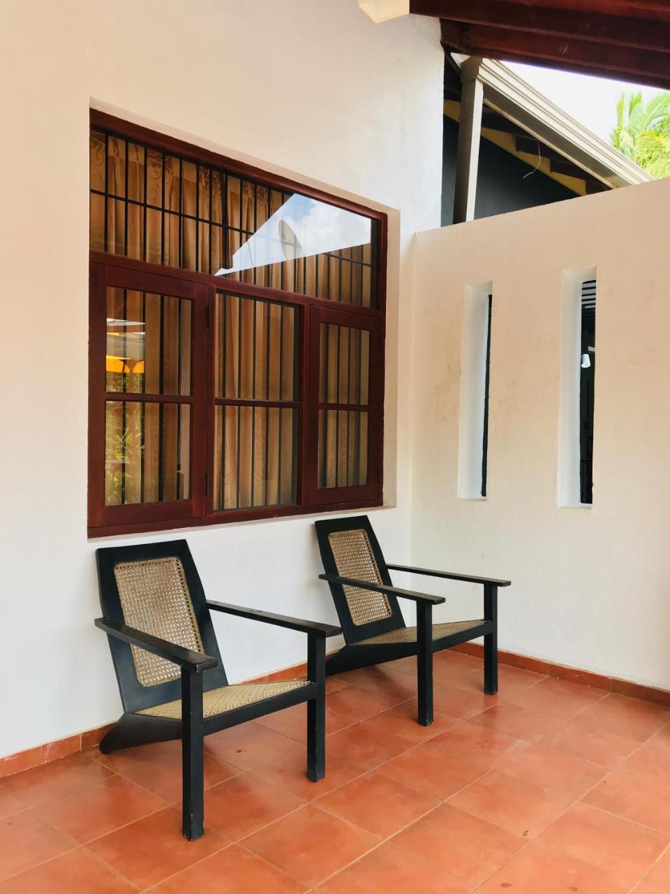 Siluni'S Villa Anuradhapura Eksteriør billede